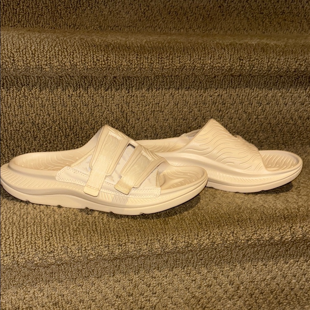 Hoka | Women's Cream Slide Sandals Size 8W